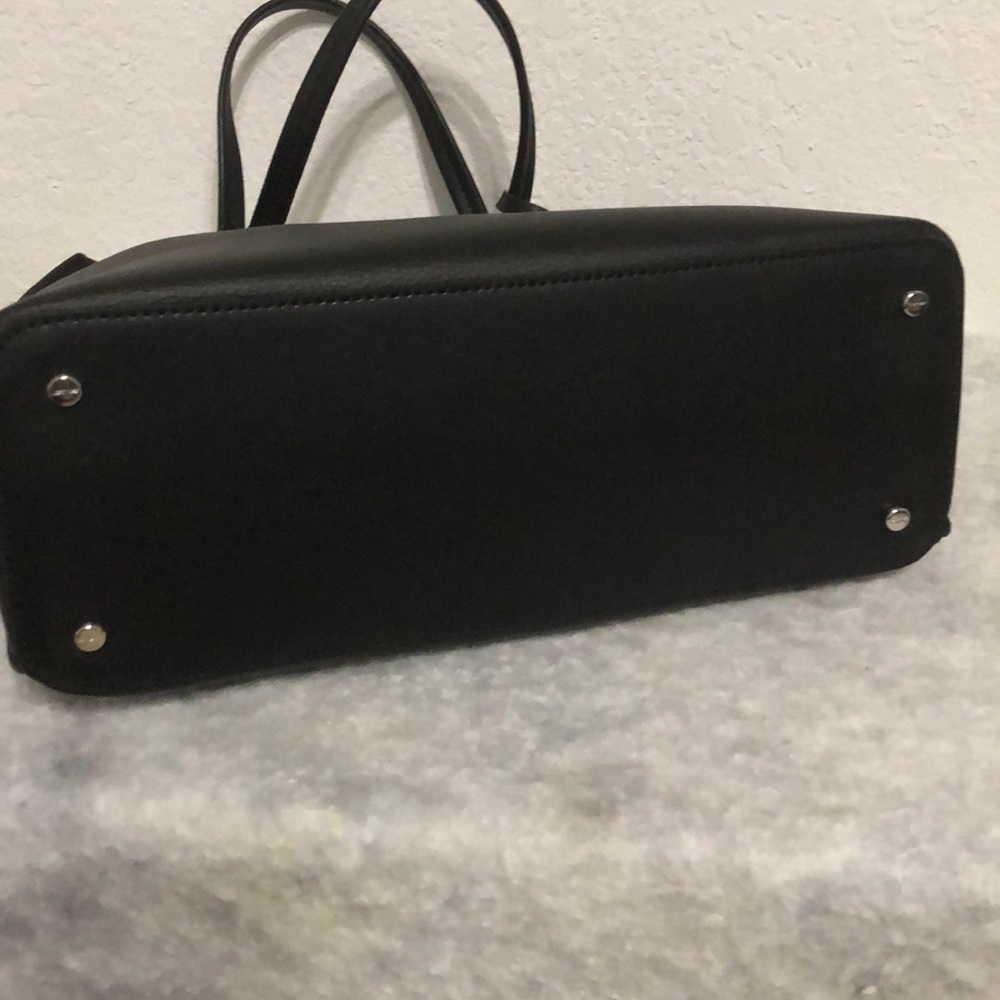 Calvin Klein Jacky Pebbled Leather Tote Bag - Picture 6 of 7